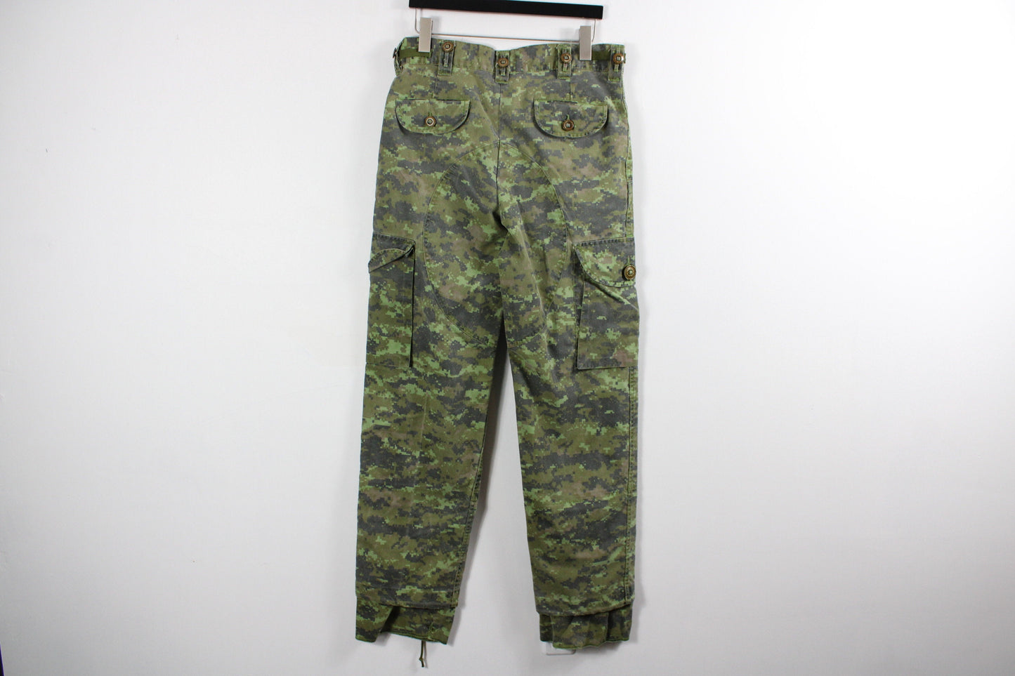 Vintage Camo Pants / Military Green Camouflage Combat Trouser / 90s Army Fatigue / 80s Surplus /