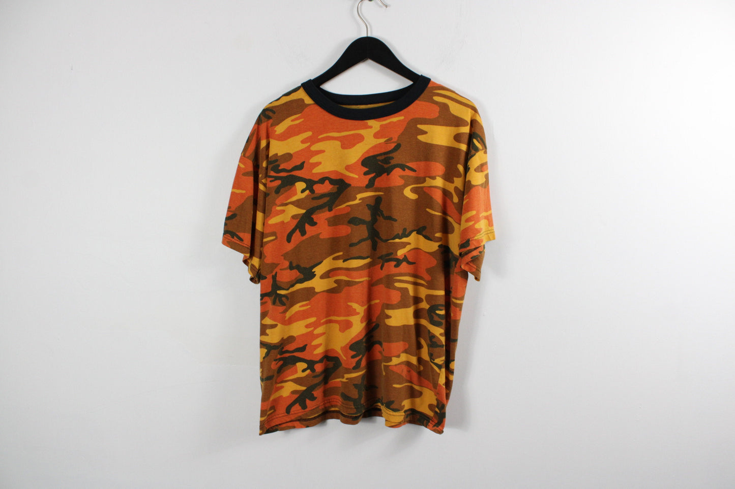 Orange Military T-Shirt / Vintage 90s Army Camouflage Hunting Tee Shirt / Hunter Clothing