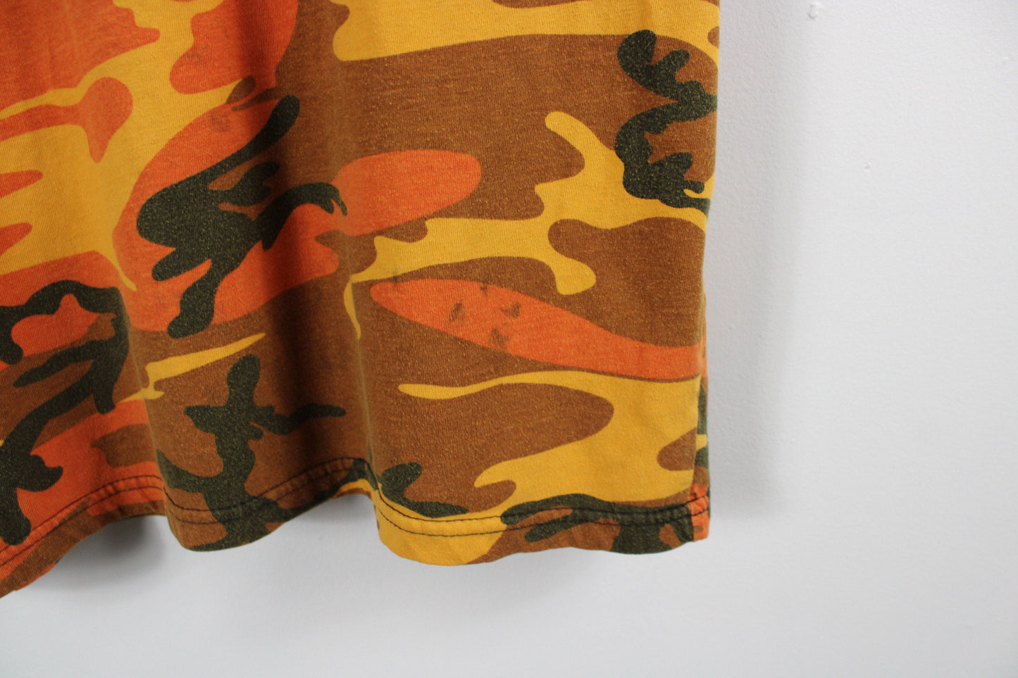 Orange Military T-Shirt / Vintage 90s Army Camouflage Hunting Tee Shirt / Hunter Clothing