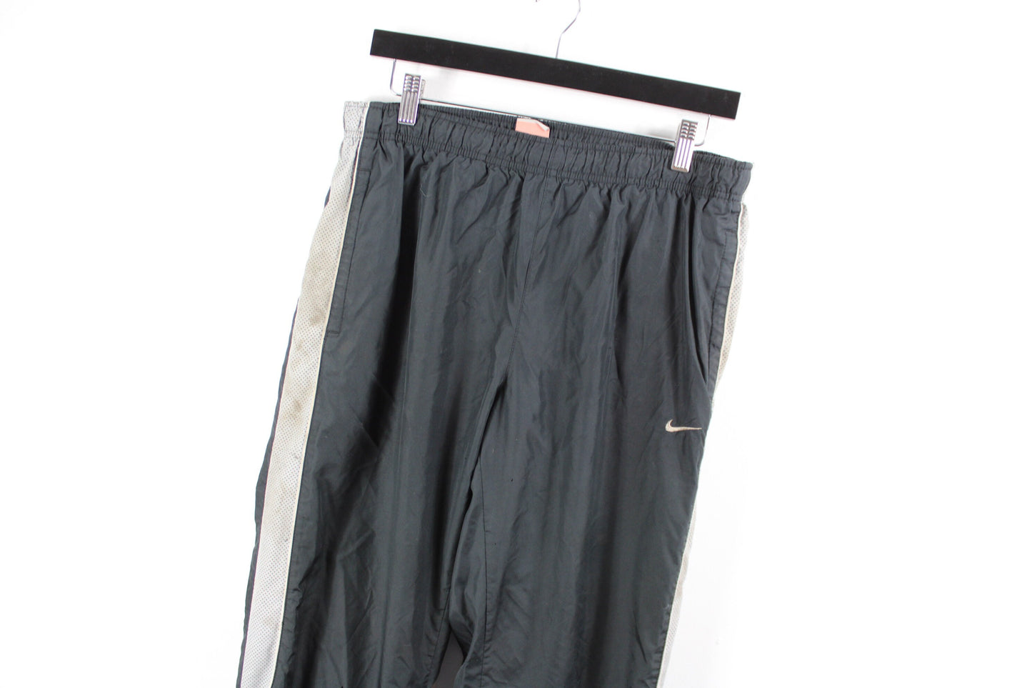 Nike Track Pants / Windbreaker Track Style Joggers / Swoosh Logo / 70s Streetwear / Vintage Hip Hop Clothing / BLACK