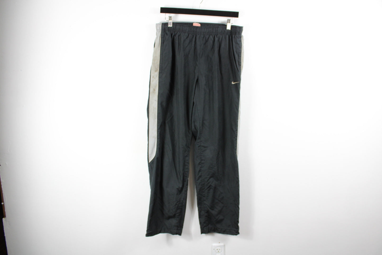 Nike Track Pants / Windbreaker Track Style Joggers / Swoosh Logo / 70s Streetwear / Vintage Hip Hop Clothing / BLACK