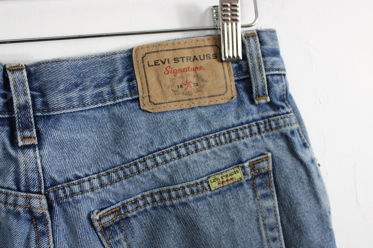 Levis Jean Shorts / 90s Vintage Blue Levi's Strauss Denim Jorts Streetwear / Hip Hop Clothing / Size 31x32
