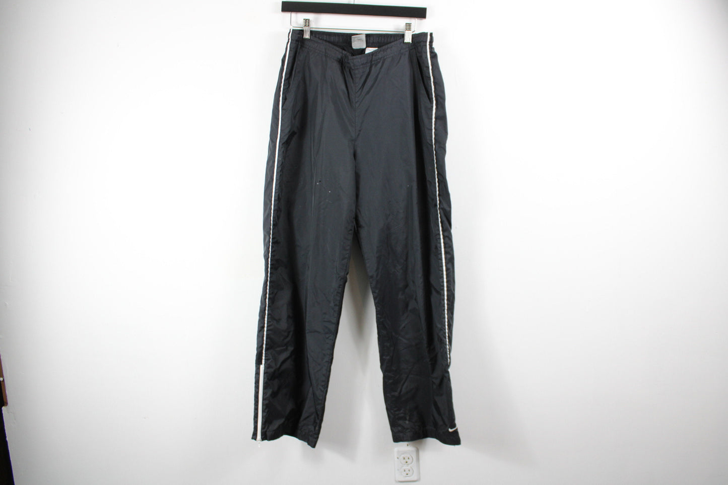 Nike Track Pants / Windbreaker Style Joggers / 90s Streetwear / Vintage Hip Hop Clothing