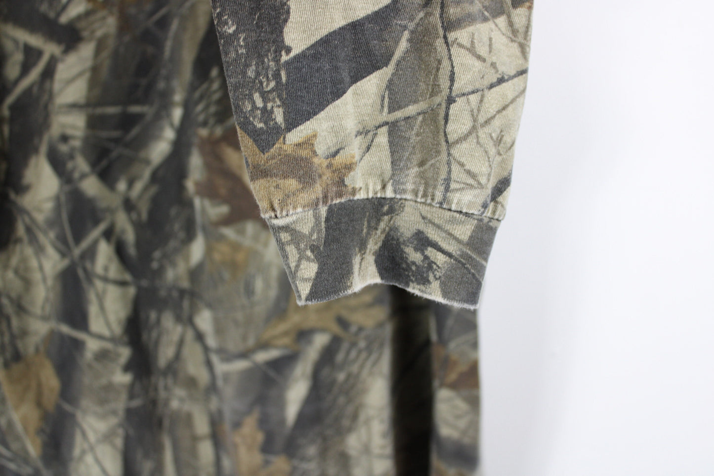 Realtree T-Shirt / Vintage 90s Camouflage Hunting Tee Shirt / Hunter Clothing