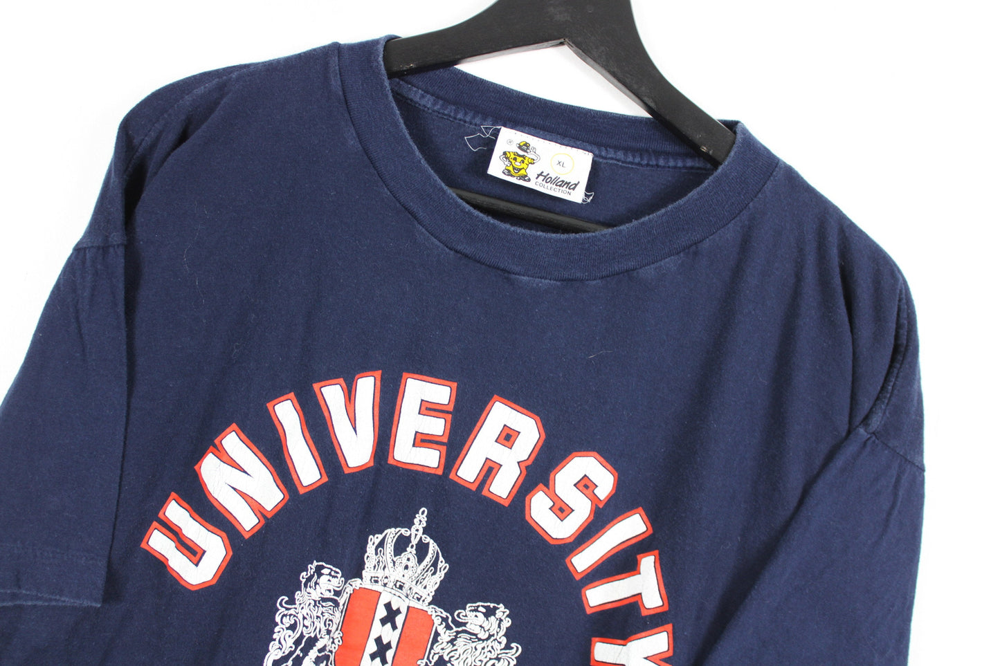 Amsterdam University T-Shirt / Vintage Collegiate Campus Graphic Tee Shirt / 90s / 2000s Sports-Team Clothing