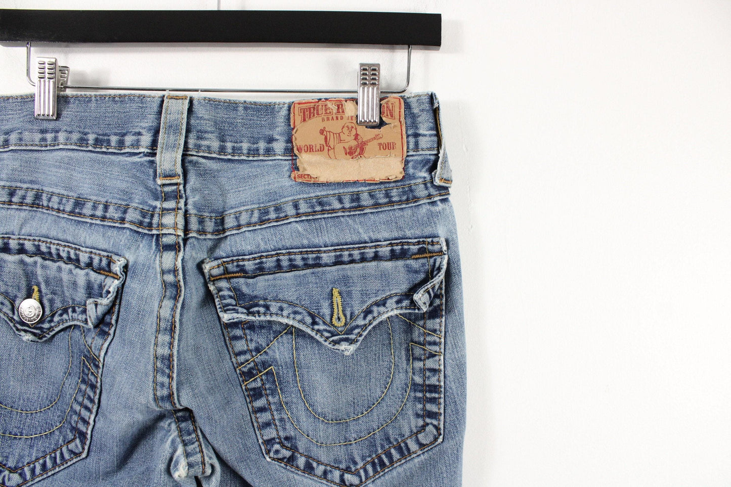 True religion jeans / vintage ripped denim trouser / 2000's y2k streetwear clothing / dark blue / size 31