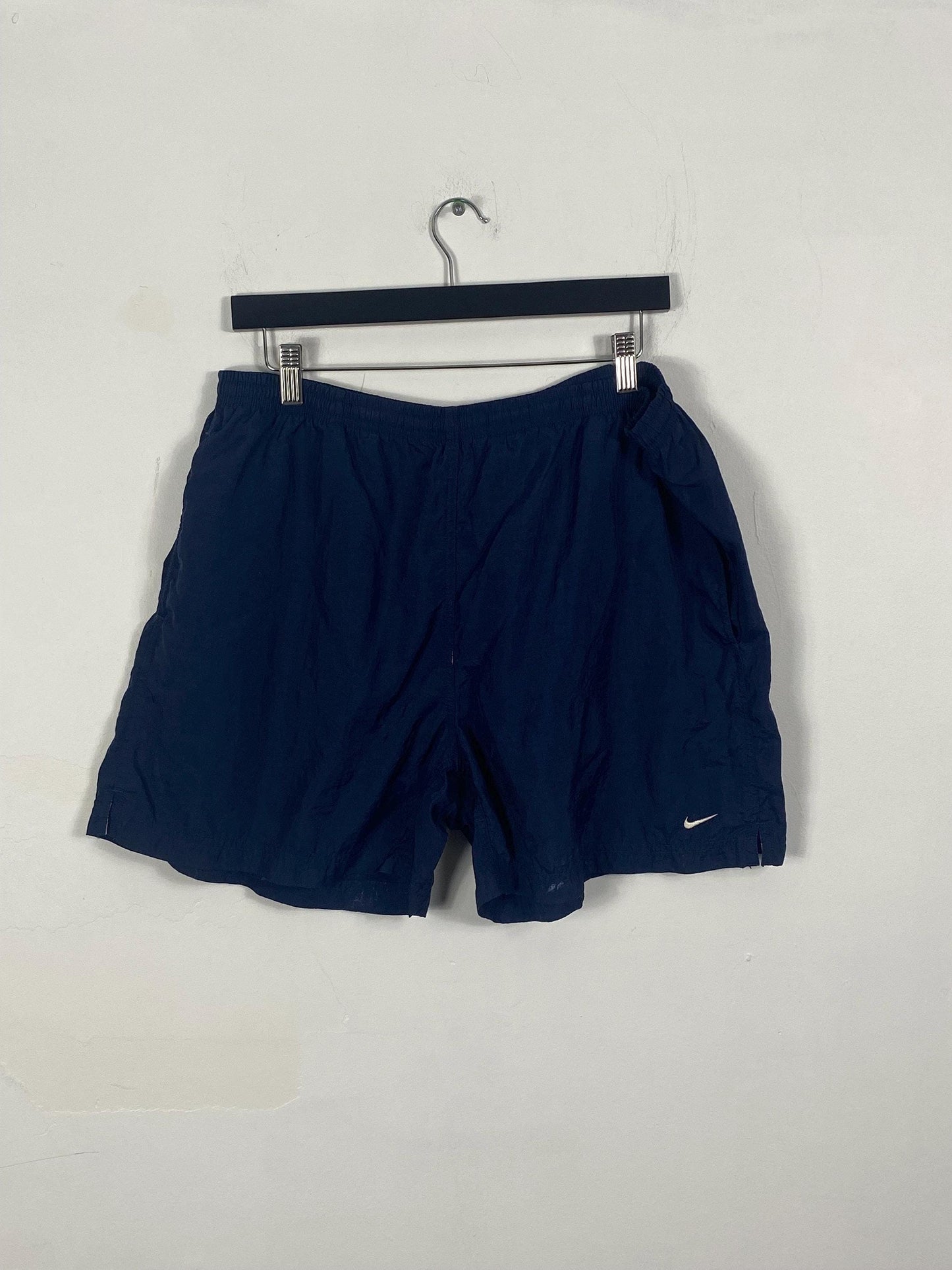 Nike shorts / vintage track windbreaker style short / 90s streetwear / vintage hip hop clothing