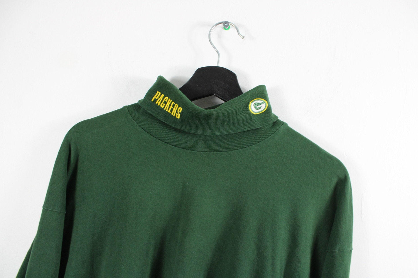 Green-bay-packers t-shirt / vintage nfl football true-fan tee / 90s sports team uniform top