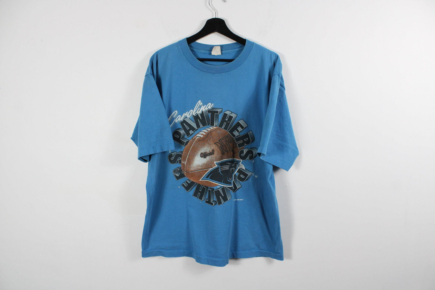 Vintage Carolina Panthers NFL T-Shirt - Retro Football Graphic Tee