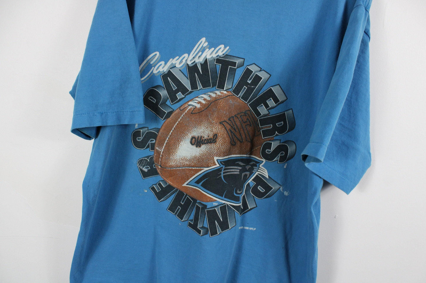 Vintage Carolina Panthers NFL T-Shirt - Retro Football Graphic Tee