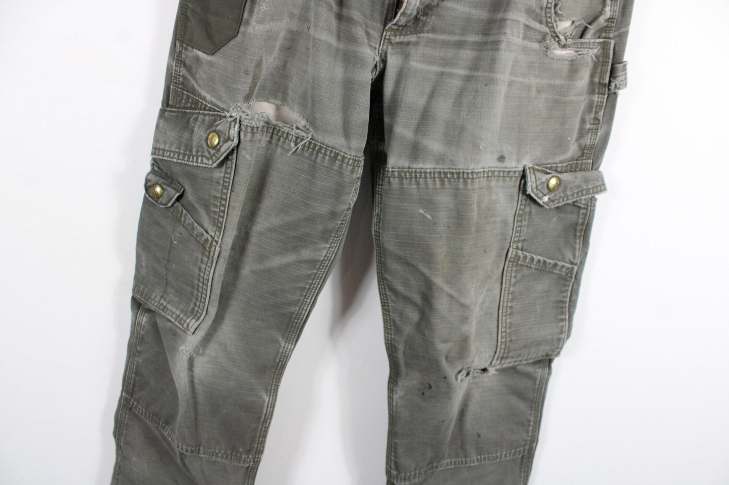 Carpenter pants / vintage carhartt construction workwear studio cargo utility trousers / 90s streetwear jeans / 32x30