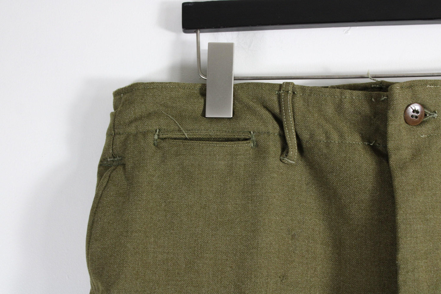 Vintage wool camo-pants / military green camouflage combat trouser / 50s-60s army fatigue / surplus clothing