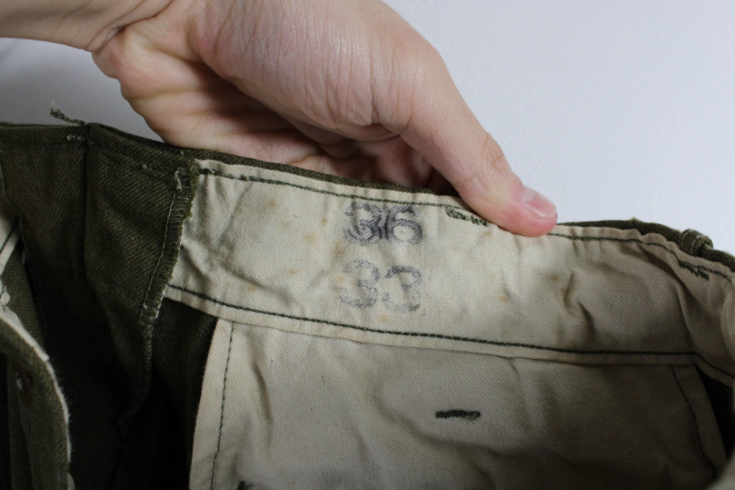 Vintage wool camo-pants / military green camouflage combat trouser / 50s-60s army fatigue / surplus clothing