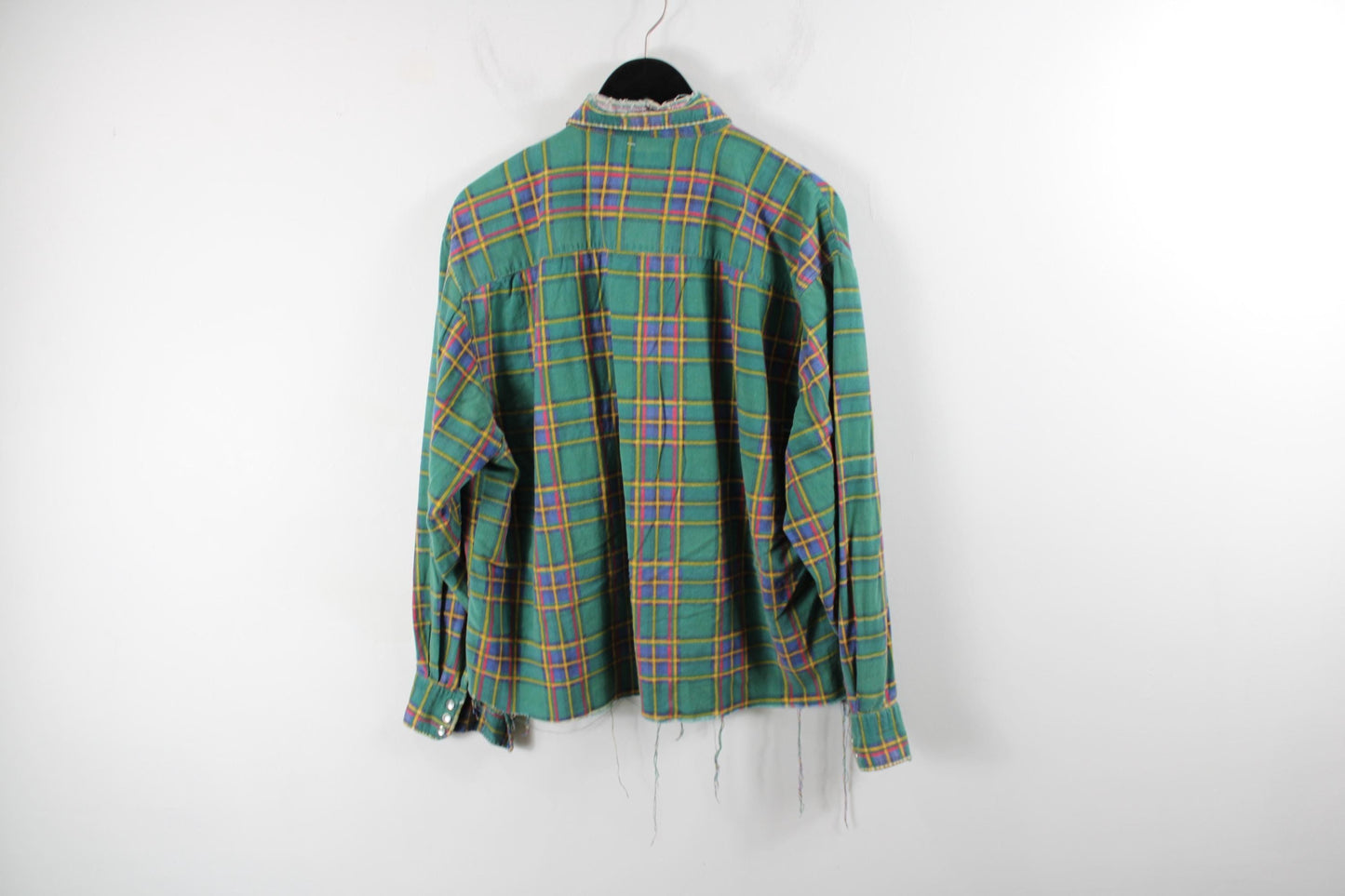 Cropped green plaid flannel shirt | vintage style | unisex casual layering