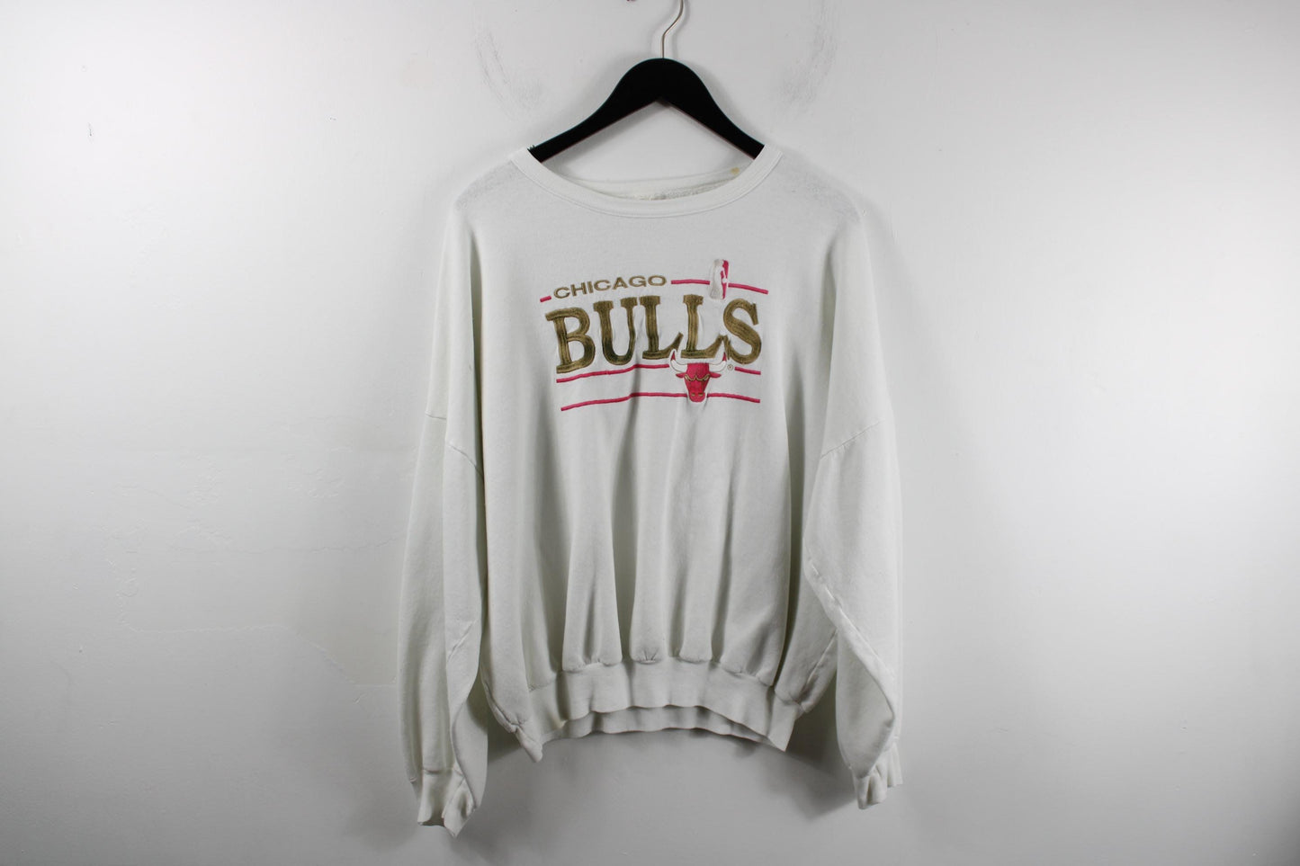 Vintage chicago bulls faded crewneck – 90s nba sweatshirt