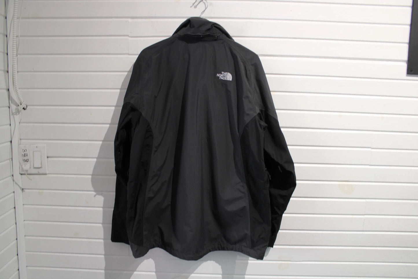 Vintage North-Face HyVent Jacket | Black Outdoor Technical Shell | Mountain Rainwear