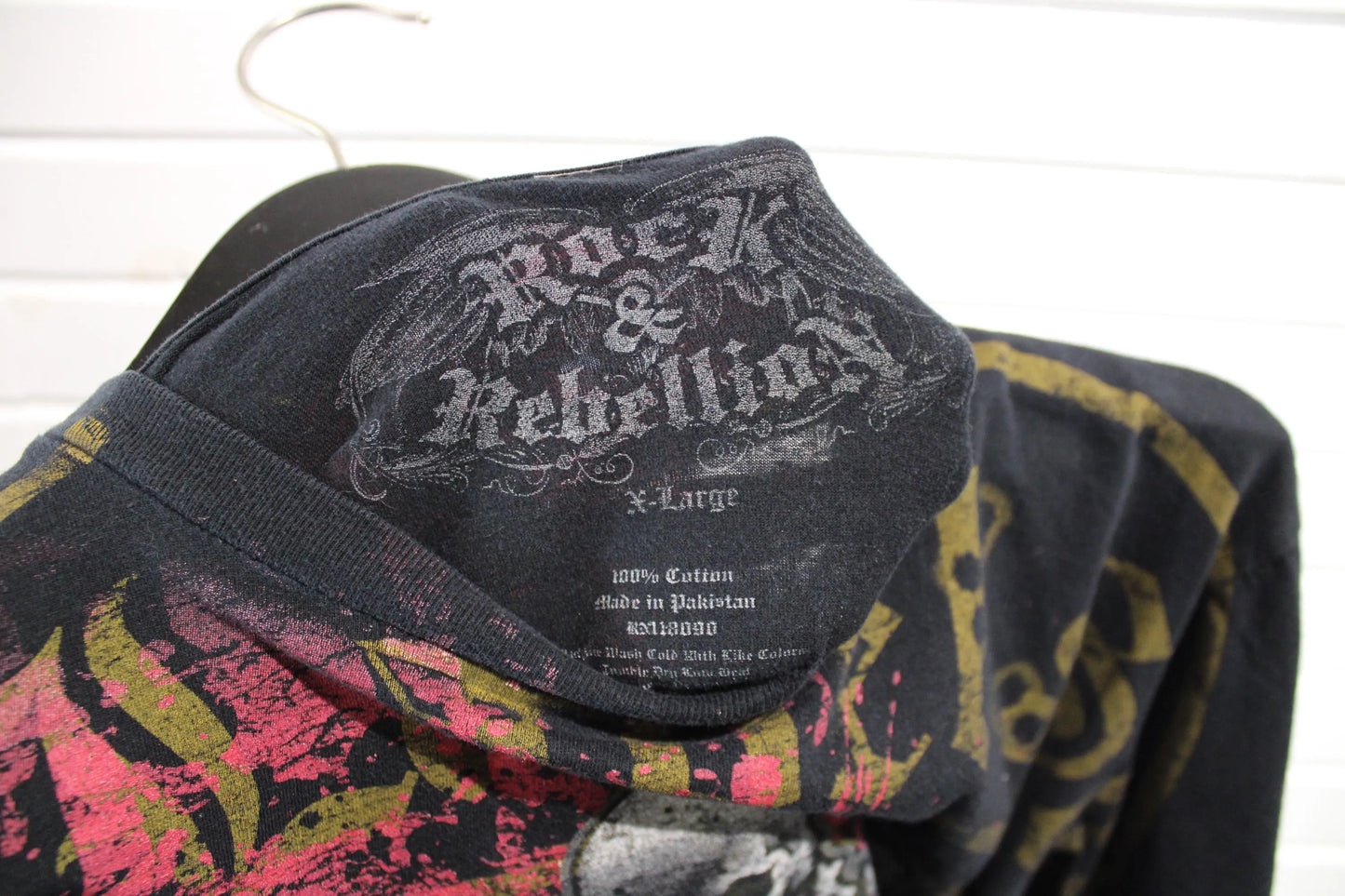 Rock-&-Rebellion Skull Graphic T-Shirt | Vintage 2000s Distressed All Over Print Tee | Bold Gothic Streetwear
