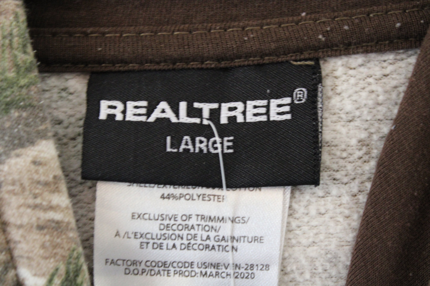 Realtree Hoodie | Vintage Camouflage Outdoor Hunting Hoody Sweater | Classic Woodland Pattern Hooded Sweatshirt