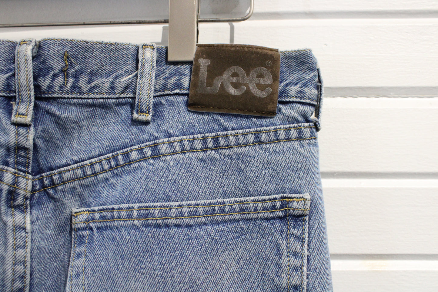 Lee Regular Fit Jeans | Vintage 1990s Straight Leg Denim Pants | Classic Light Blue Everyday Wear
