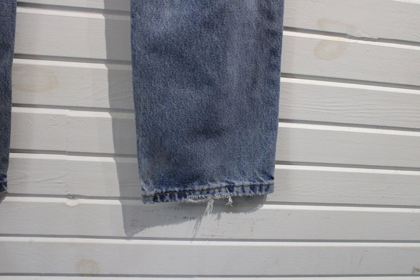 Lee Regular Fit Jeans | Vintage 1990s Straight Leg Denim Pants | Classic Light Blue Everyday Wear