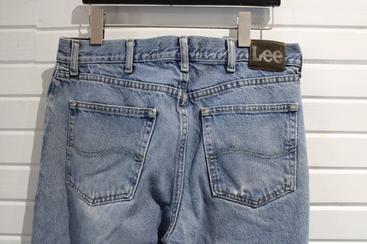 Lee Regular Fit Jeans | Vintage 1990s Straight Leg Denim Pants | Classic Light Blue Everyday Wear