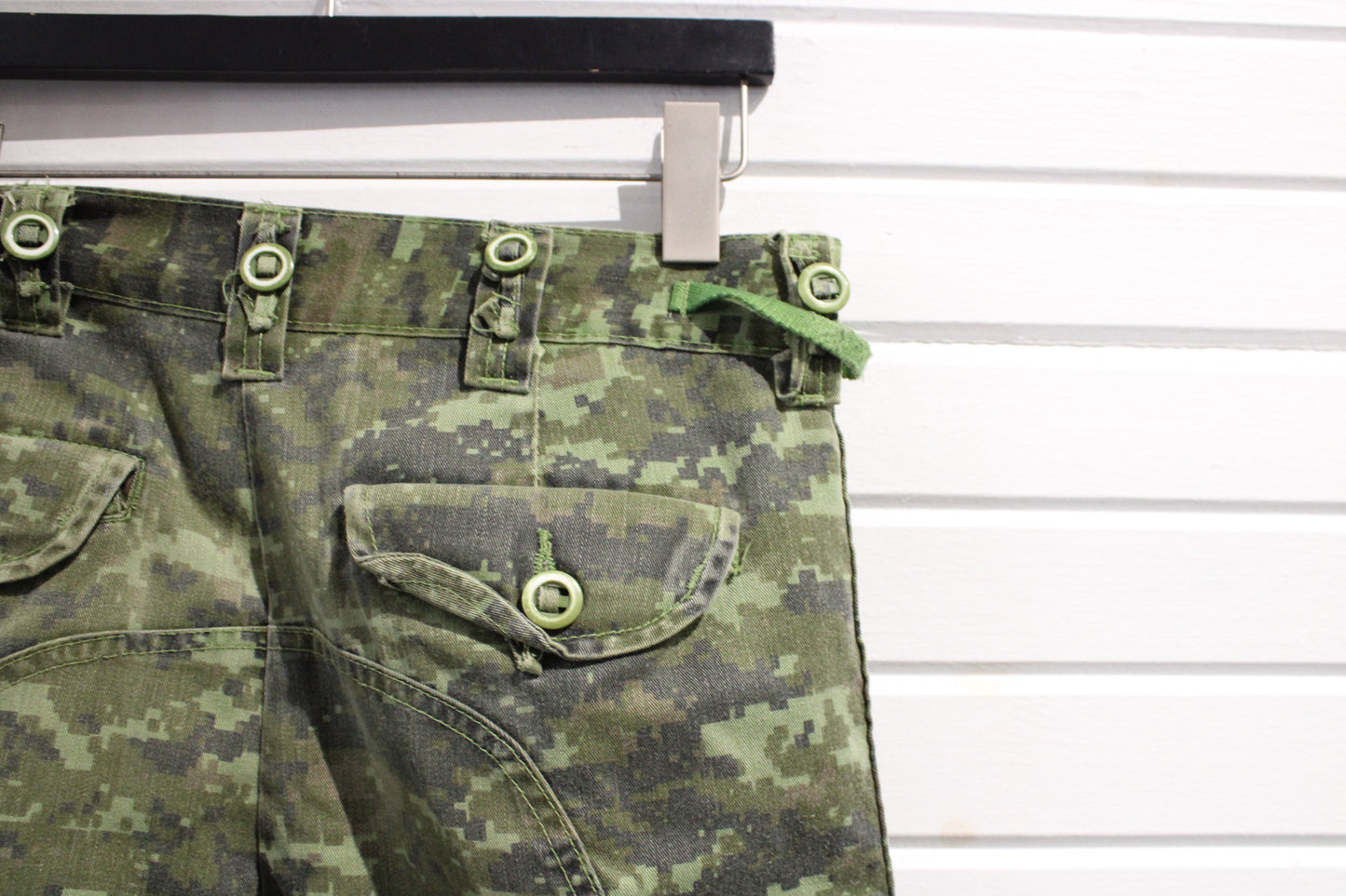 Digital Camo Cargo Pants | Vintage 1997 Military Pattern Trousers | Utility Outdoor Workwear