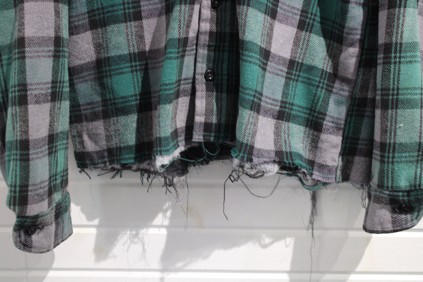 WearGuard Plaid Button-Up Shirt | Vintage Frayed Hem Western Flannel | Men's Casual Workwear