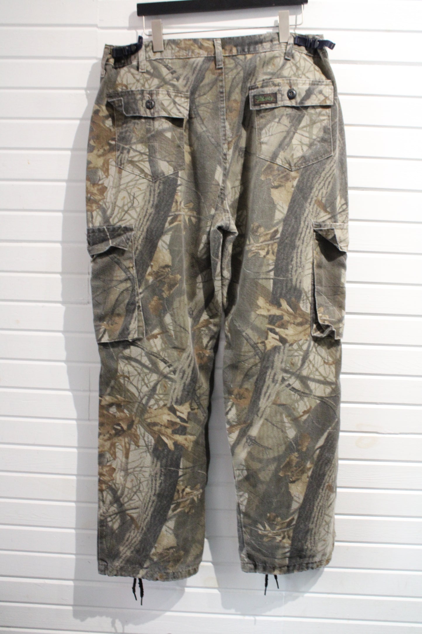 Liberty Camouflage Cargo Pants | Vintage Outdoor Realtree Pattern Hunting Trousers | Heavyweight Utility Gear