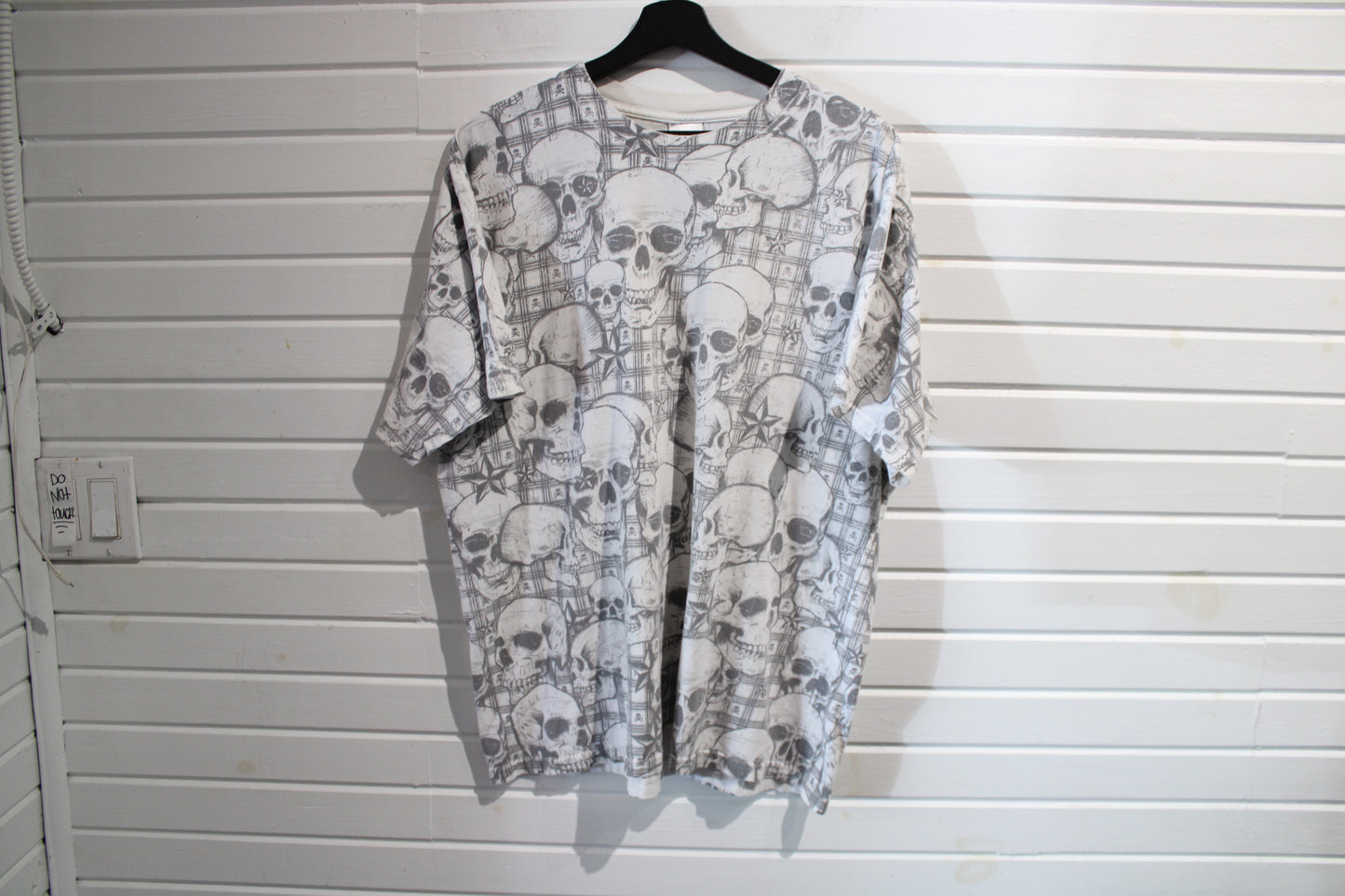 Tennessee-River Skull Graphic T-Shirt | Vintage All Over Print Grunge Tee | Men's Size XL