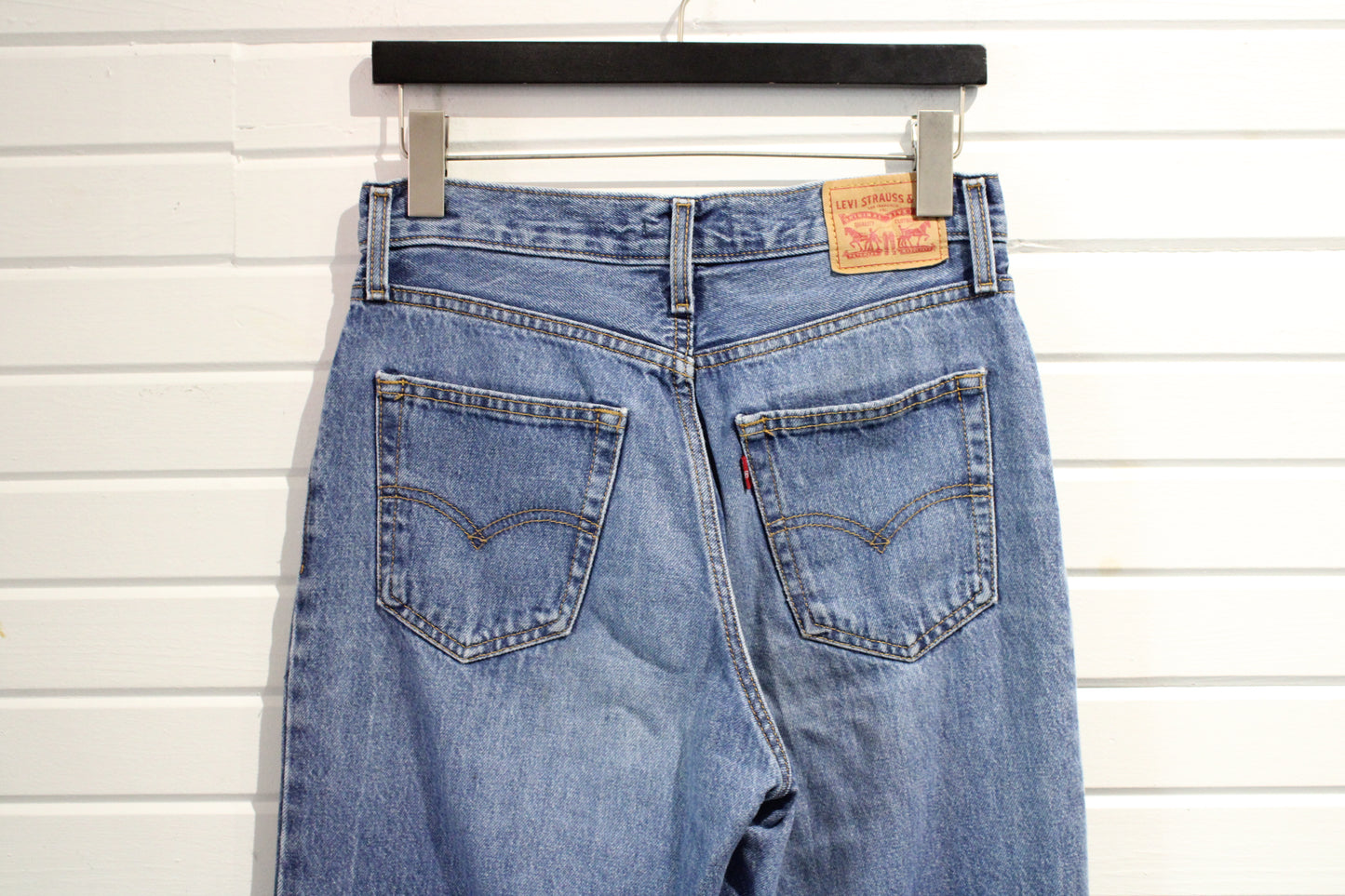 Levi's 94 Baggy Jeans | Vintage 90s Relaxed-Fit Denim Pants | Classic Blue Street Style Trouser