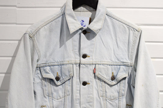 Levi's Denim Trucker Jacket | Vintage Light Wash Classic Jean Coat | Men's Street Style Outerwear