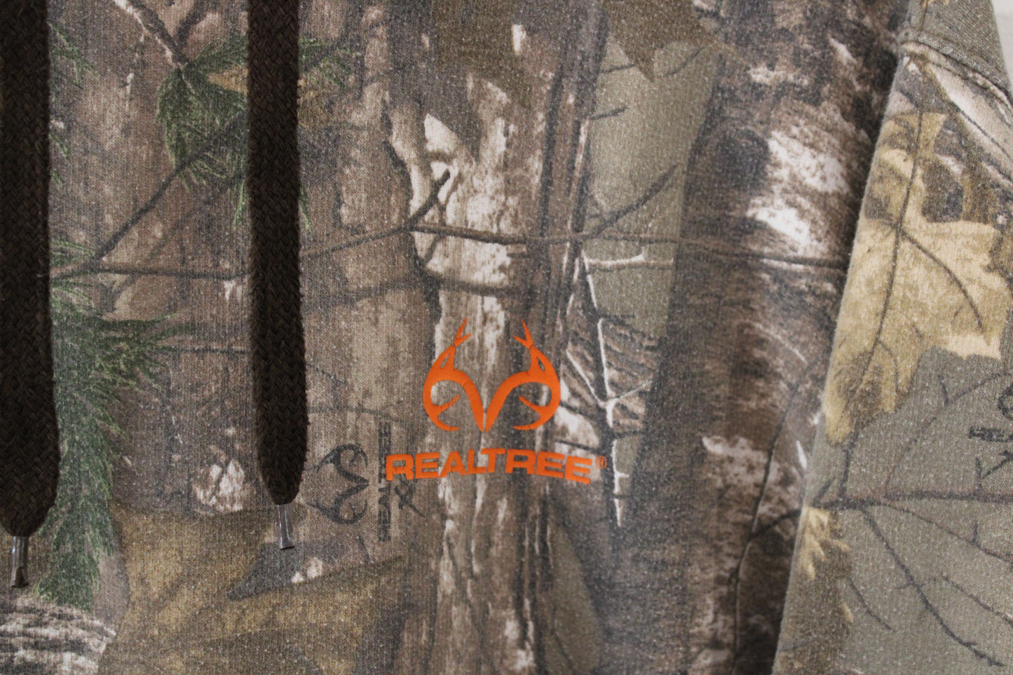 Realtree Hoodie | Vintage Camouflage Outdoor Hunting Hoody Sweater | Classic Woodland Pattern Hooded Sweatshirt