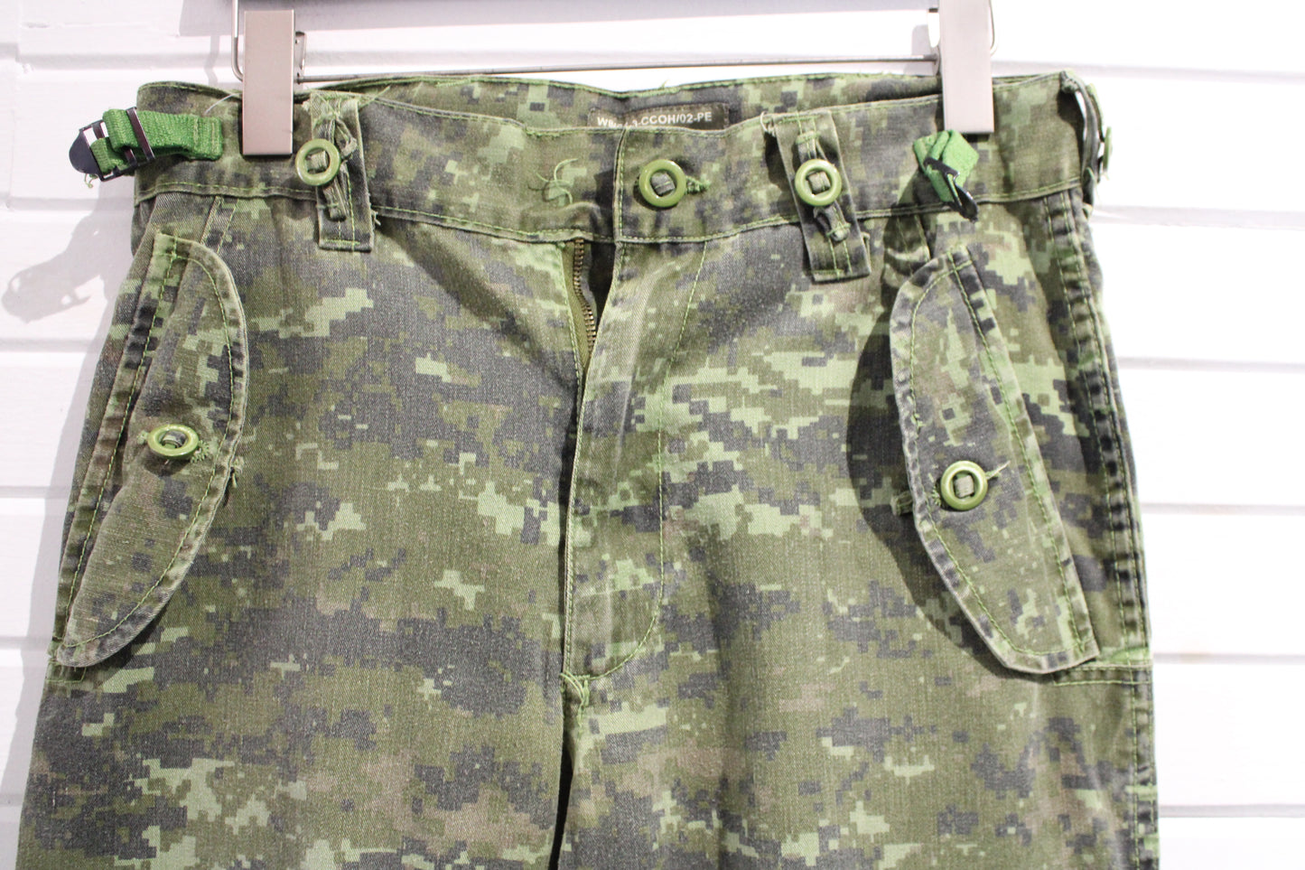 Digital Camo Cargo Pants | Vintage 1997 Military Pattern Trousers | Utility Outdoor Workwear