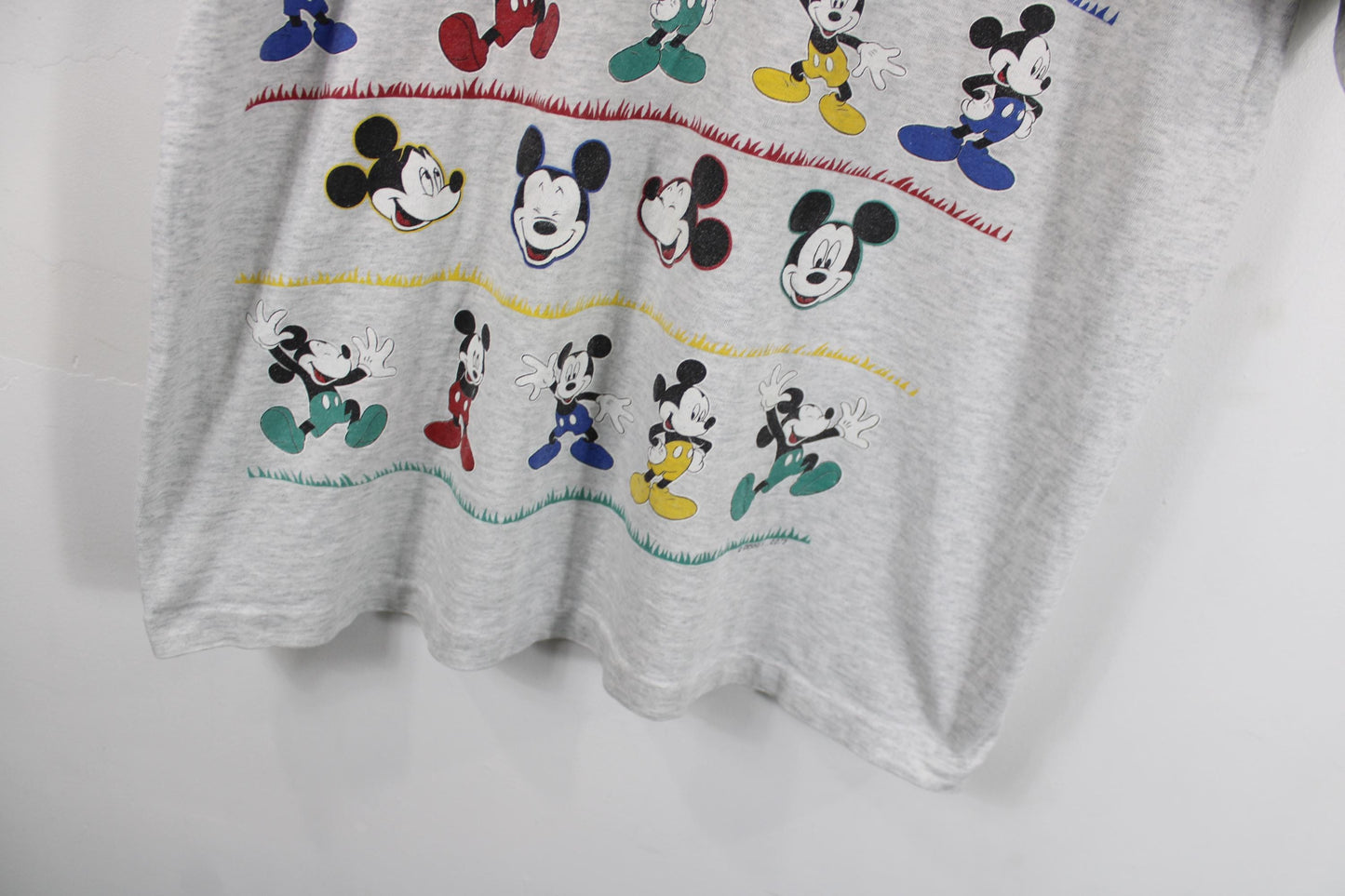 Mickey-Mouse Disney T-Shirt | Vintage '90s Cartoon Graphic Tee | Men's Size Large