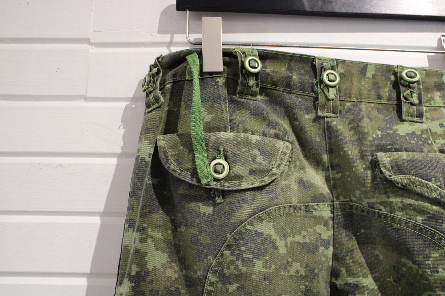 Digital Camo Cargo Pants | Vintage 1997 Military Pattern Trousers | Utility Outdoor Workwear