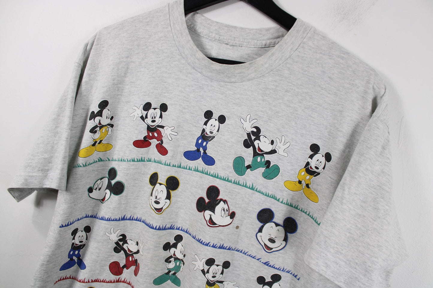 Mickey-Mouse Disney T-Shirt | Vintage '90s Cartoon Graphic Tee | Men's Size Large