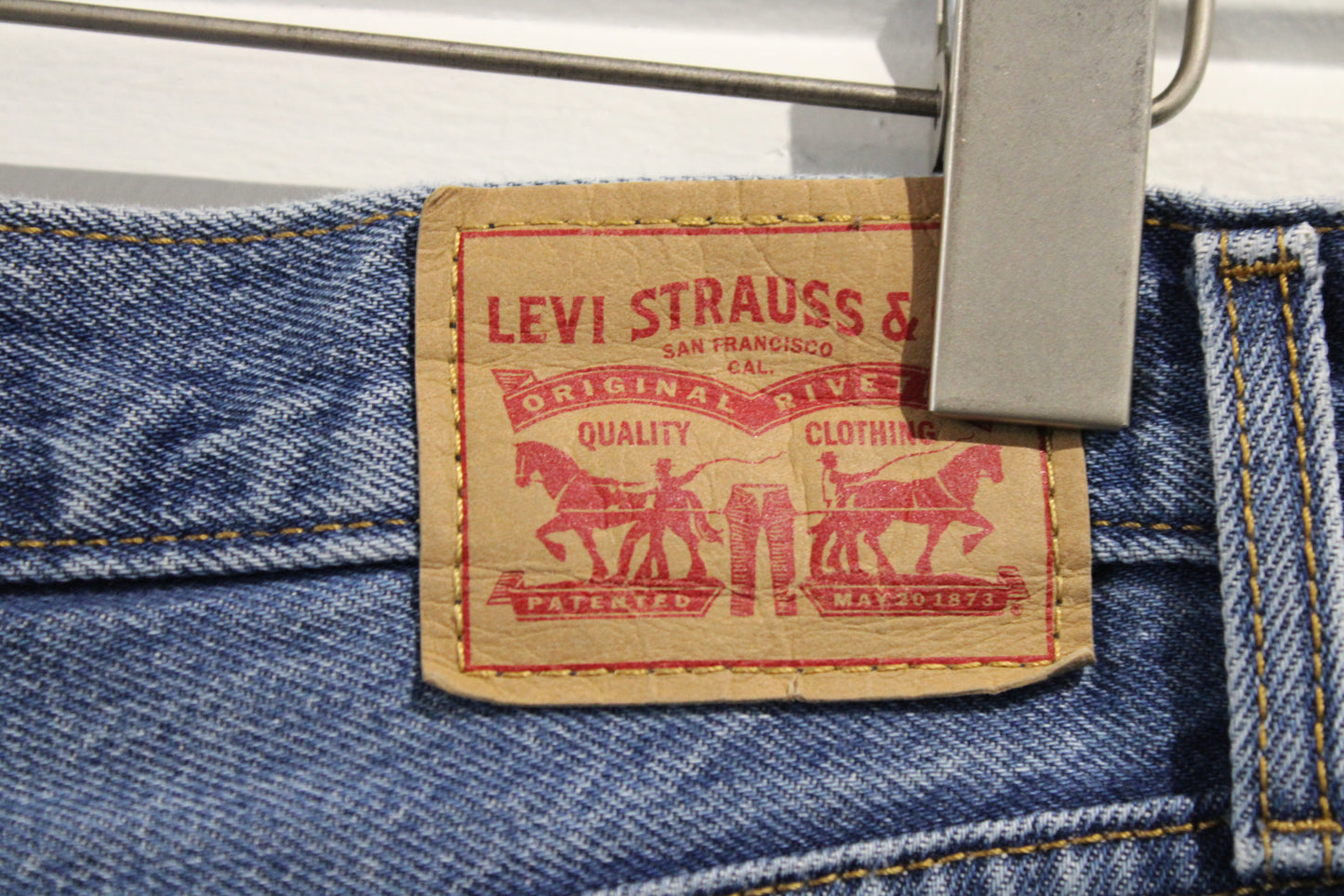 Levi's 94 Baggy Jeans | Vintage 90s Relaxed-Fit Denim Pants | Classic Blue Street Style Trouser