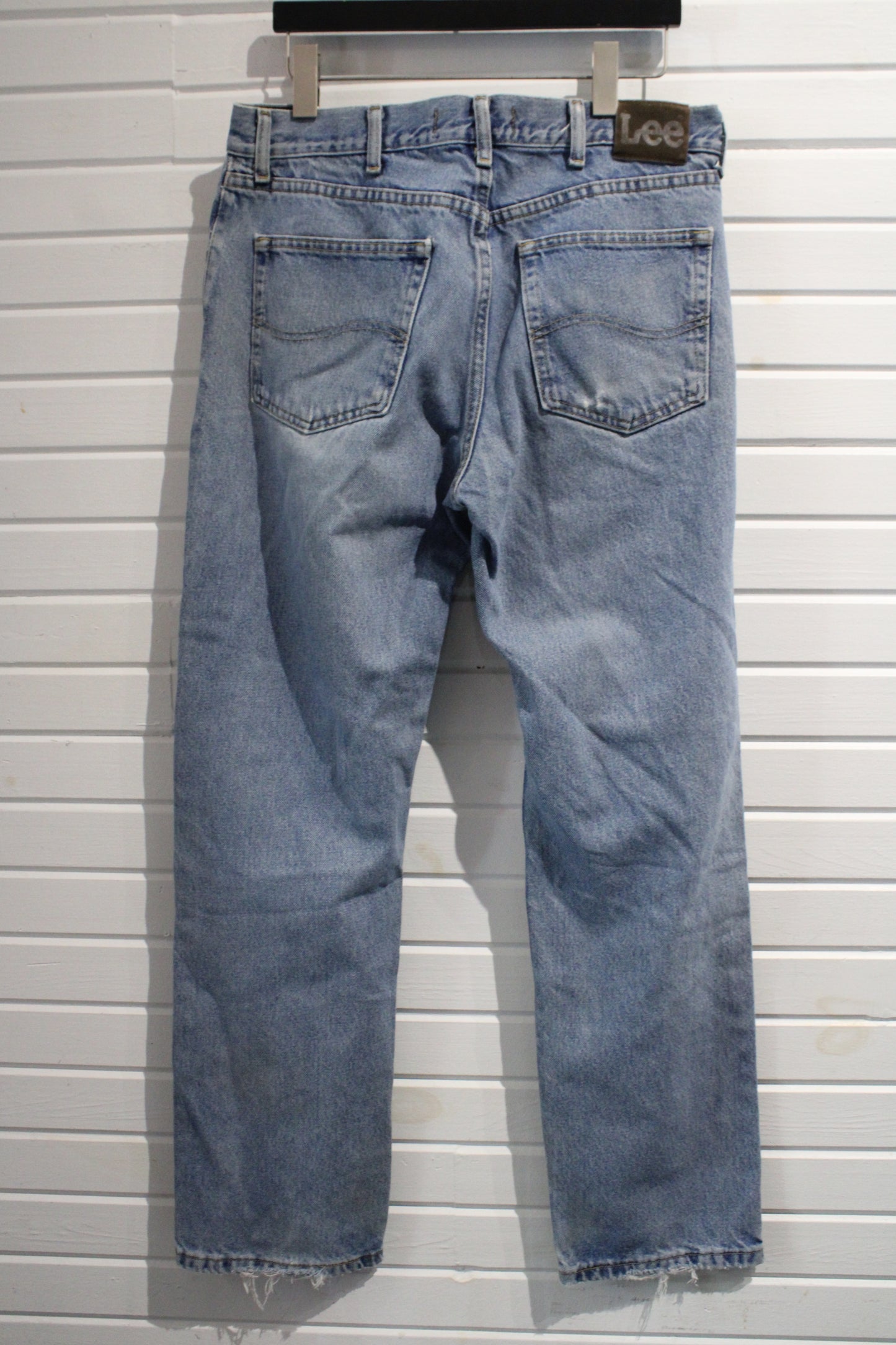 Lee Regular Fit Jeans | Vintage 1990s Straight Leg Denim Pants | Classic Light Blue Everyday Wear