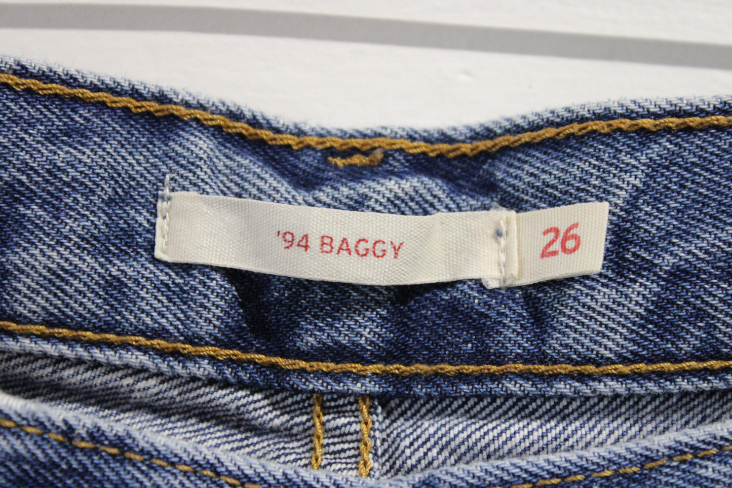 Levi's 94 Baggy Jeans | Vintage 90s Relaxed-Fit Denim Pants | Classic Blue Street Style Trouser