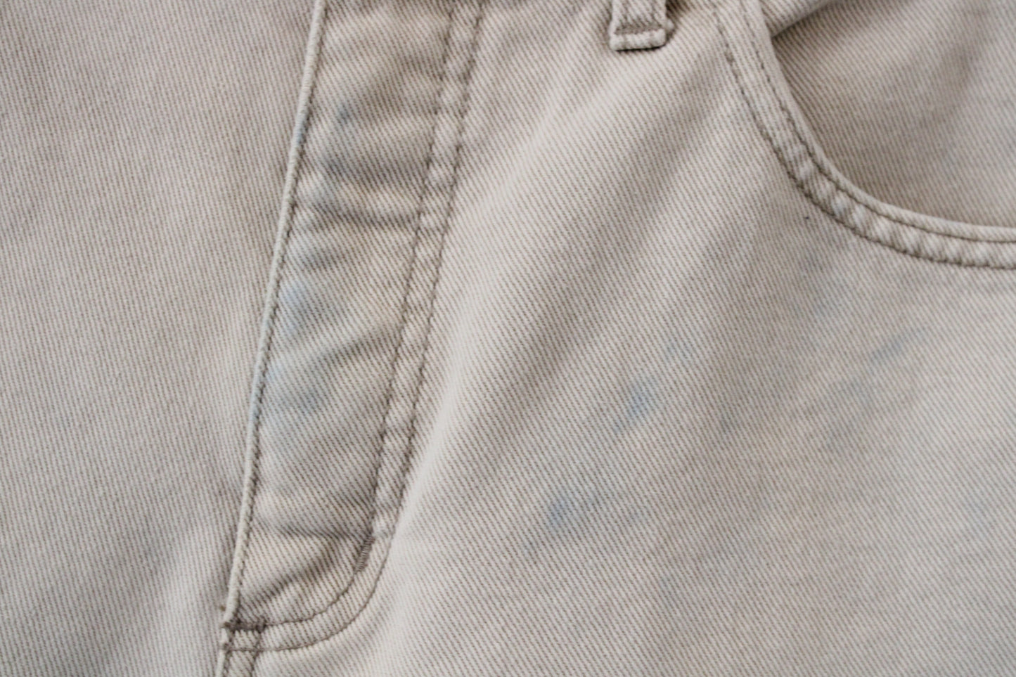 Christopher-J. Classic Shorts | Vintage 90s Off-White Denim Jean Shorts | Relaxed Fit Summer Style