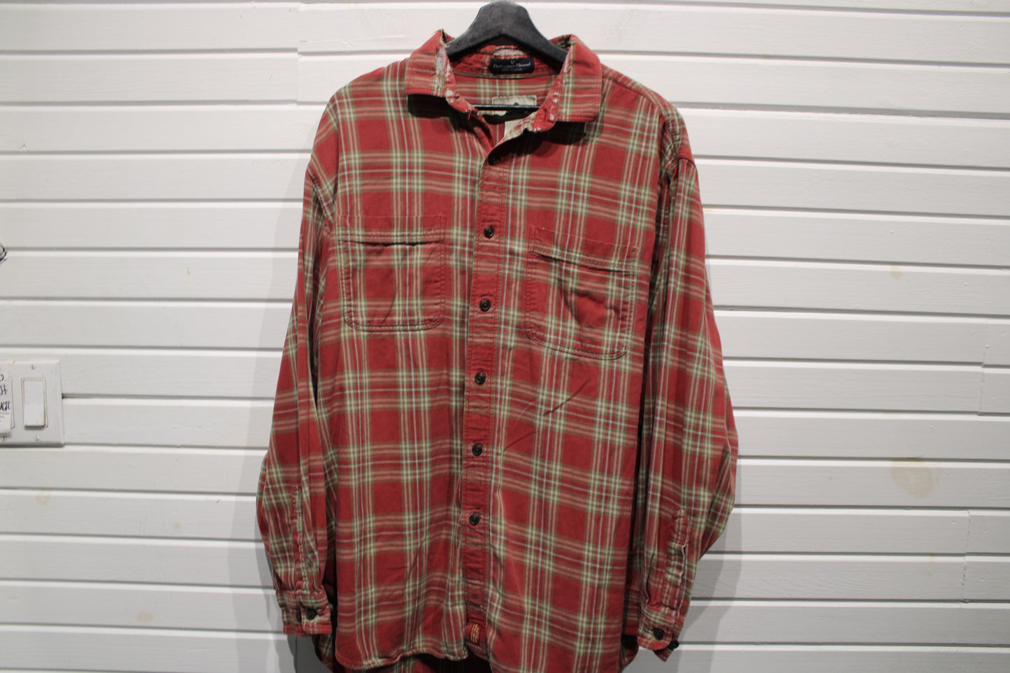 Eastern-Mountain-Sports Plaid Button-Up Shirt | Vintage Classic Flannel Outdoor Shirt | Men's Casual Top